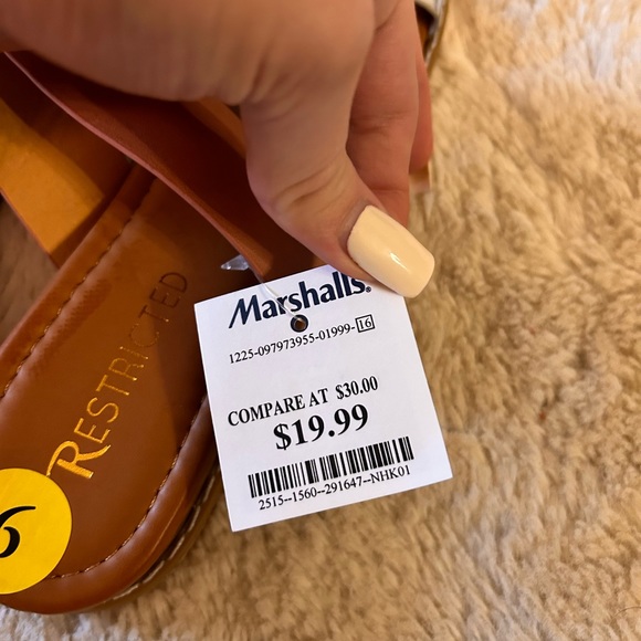 Sandals - Picture 3 of 3